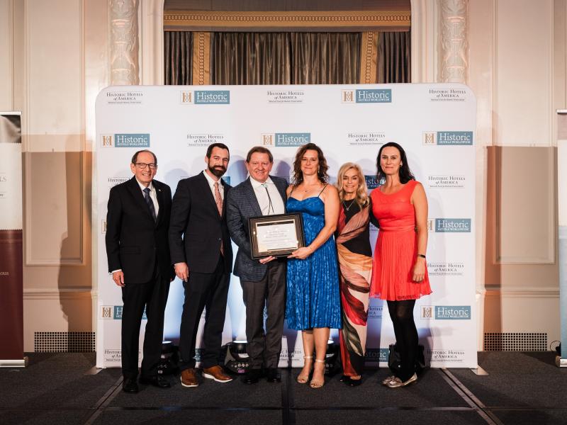 The Wort Hotel’s Baxter Family Honored with Legendary Family Award by Historic Hotels of America